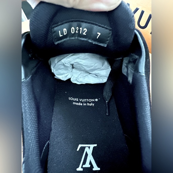 LV Trainer Sneaker - Picture 4 of 10